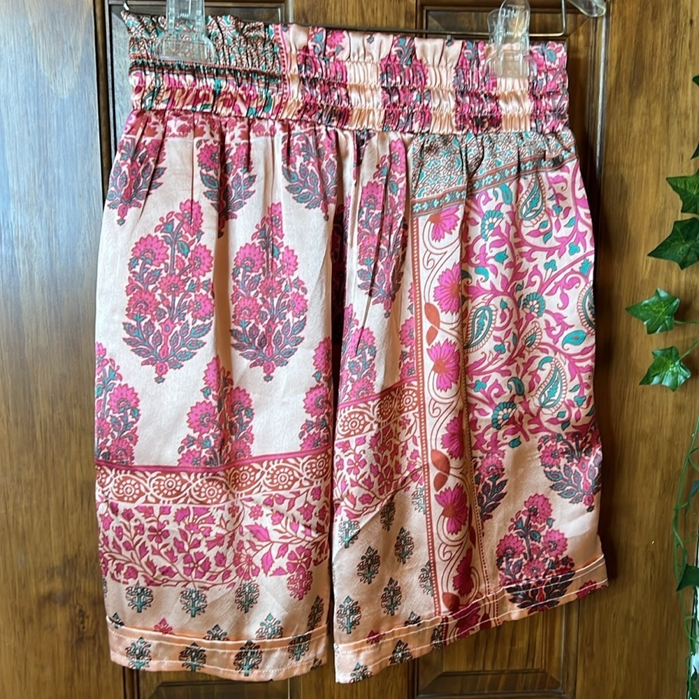 SATIN High Waisted Bermuda Shorts Floral Boho Paisley Patchwork in Peach | M - Picture 2 of 6